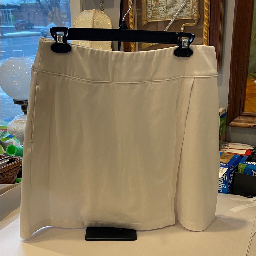 Lady Hagen white Skort size large golf outerwear stretch